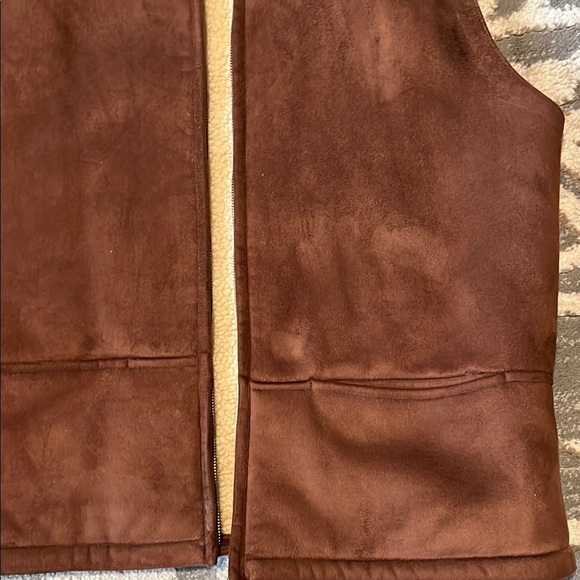 Lauren Ralph Lauren Brown Hooded Vest size large. Excellent condition - Picture 2 of 5